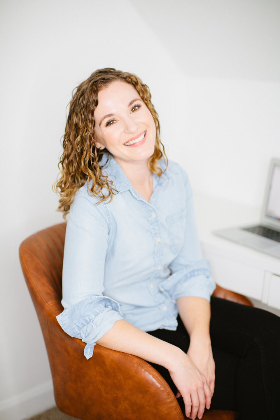 Britney McBean Winter 19 Brittany McBean the conversion copywriting pro on the Breakthrough Brand Podcast.