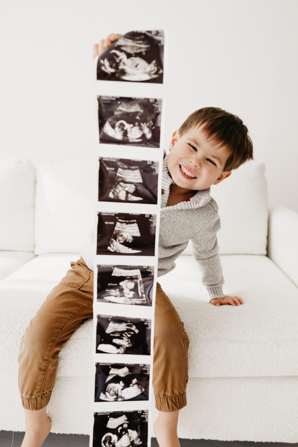 Elizabeth-McCravy-Baby-Announcement-Studio-Photos-10 Elizabeth-McCravy-Baby-Announcement-Studio-Photos-10