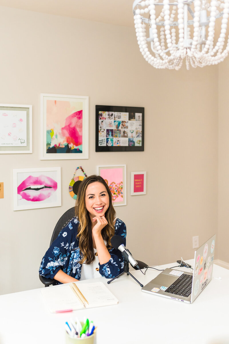 Elizabeth-McCravy-Brand-Templates-Home-Photos-20