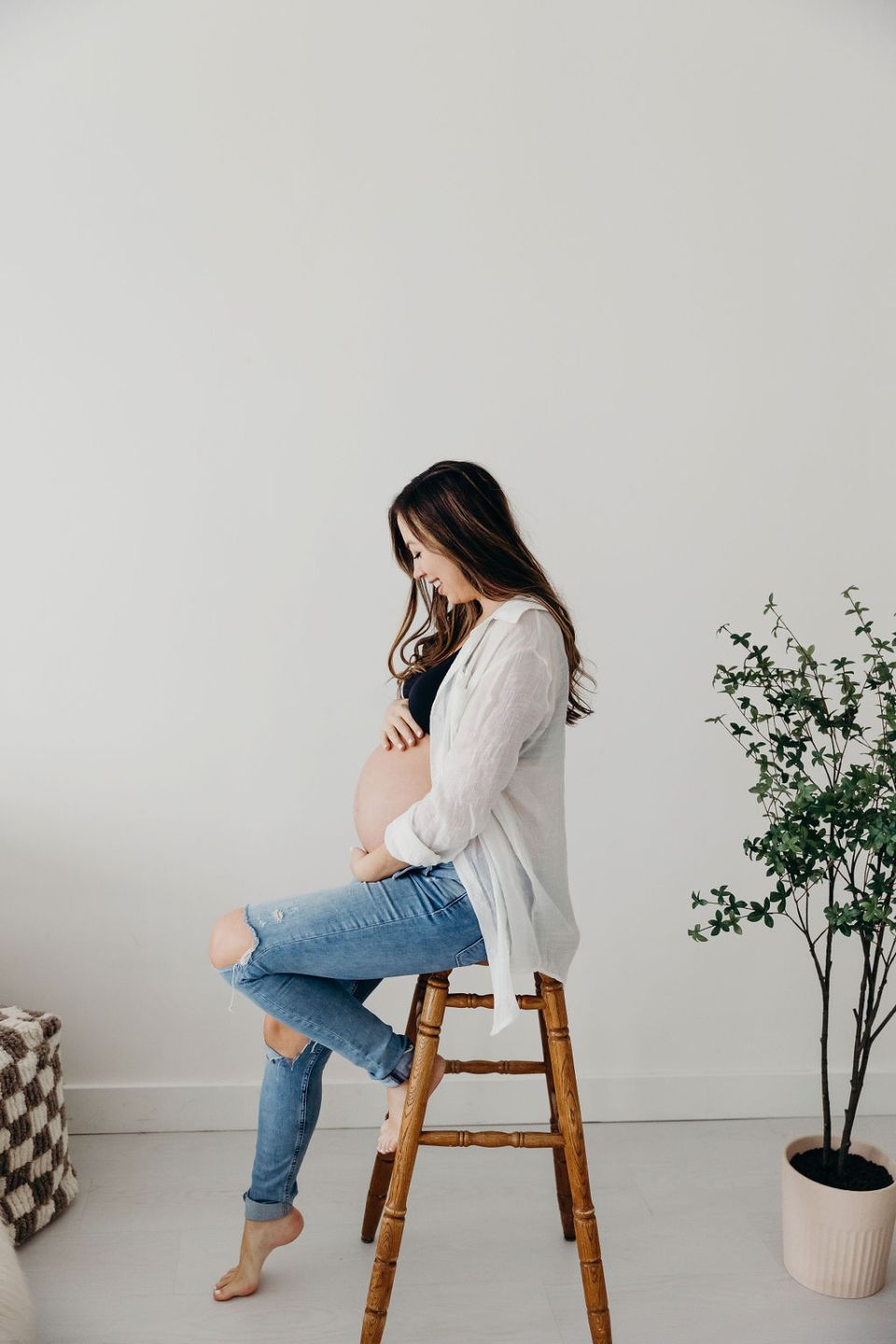 Elizabeth-McCravy-Maternity-Studio-Shoot-12 Elizabeth-McCravy-Maternity-Studio-Shoot-12