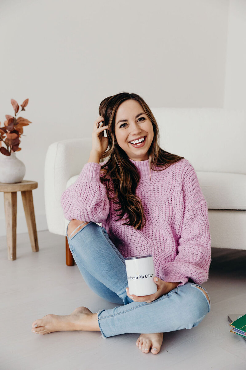 Elizabeth-McCravy-Maternity-Studio-Shoot-38 Teacher of Podcast Success Blueprint