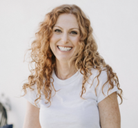 Kimberly-Sampson-The-Mid-Life-Testimonial-EM-Shop-Nicole-Template